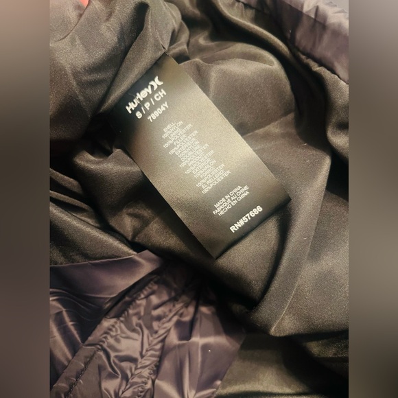 Hurley Puffer Black Jacket - Picture 12 of 12